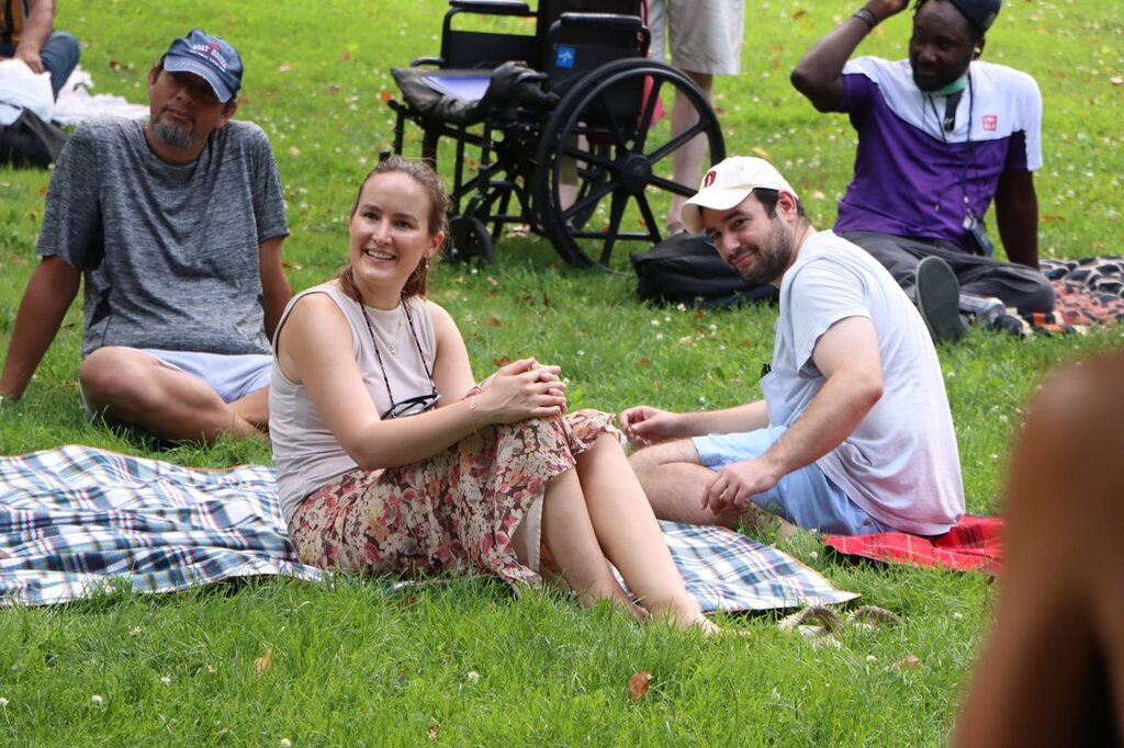 在纽约，声援赤贫者的传统夏季野餐活动